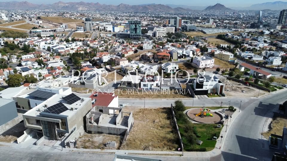 TERRENO IRREGULAR EN ZONA VALLES