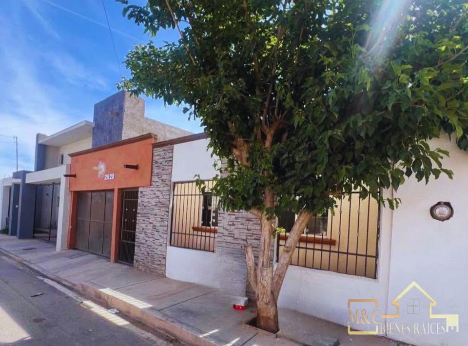 CASA EN VALLE DORADO AL SUR