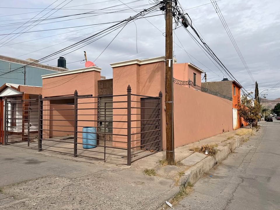 CASA EN FRACCIONAMIENTO CHIHUAHUA