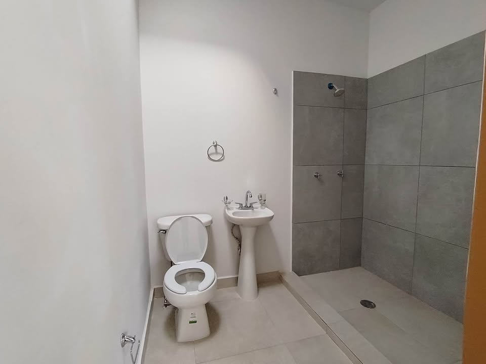 CASA DE UN PISO AL NORTE COLONIA INSURGENTES