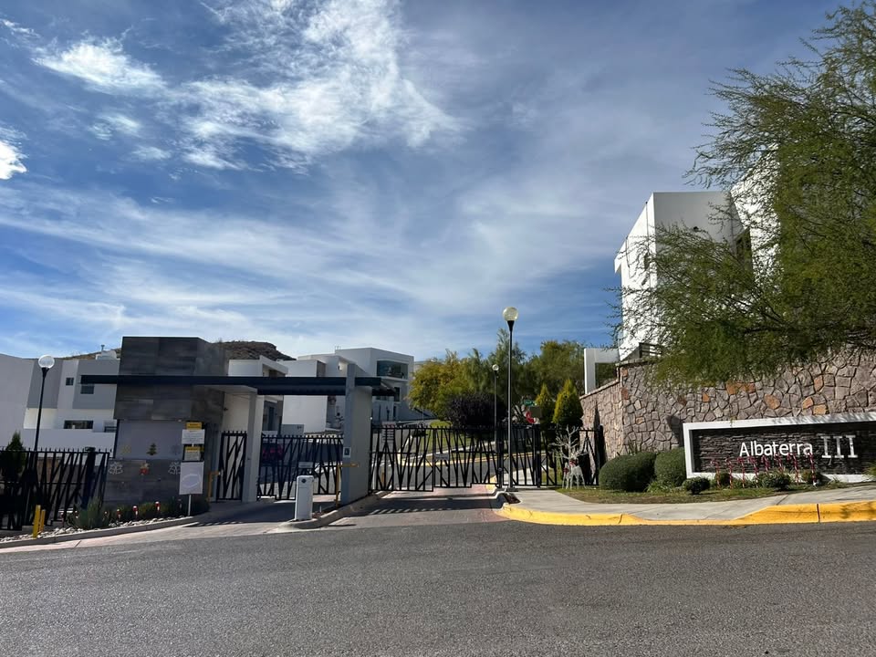 TERRENO EN RESIDENCIAL EN ALBATERRA III