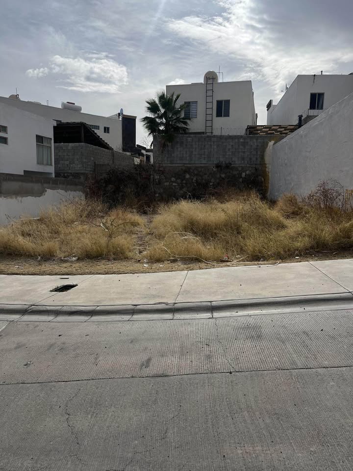 TERRENO EN SANTA CLARA