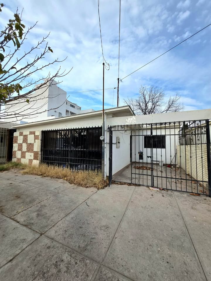 CASA VENDIDA CERCA DE AV. GLANDORF