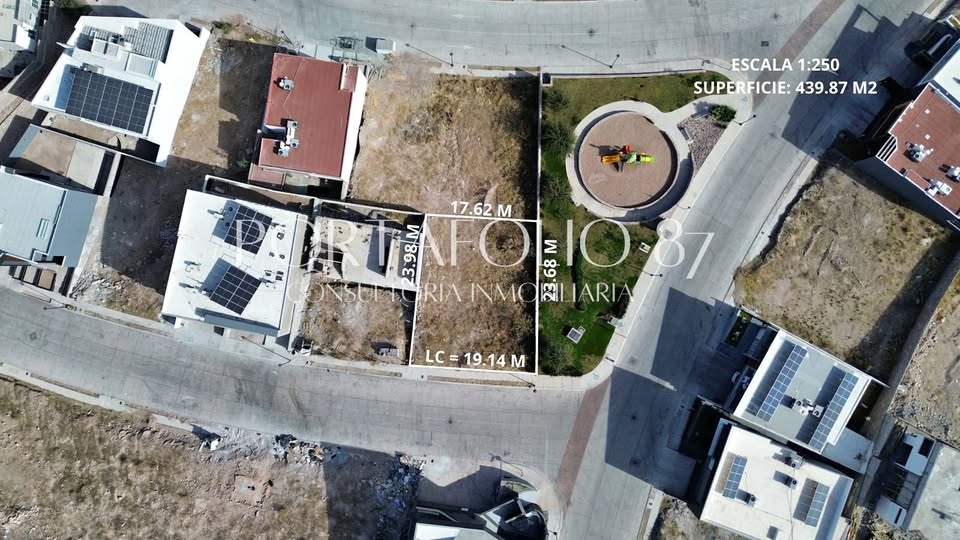 TERRENO IRREGULAR EN ZONA VALLES