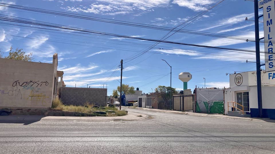 VIVIENDA EN ESQUINA EN PRADERAS DEL SUR