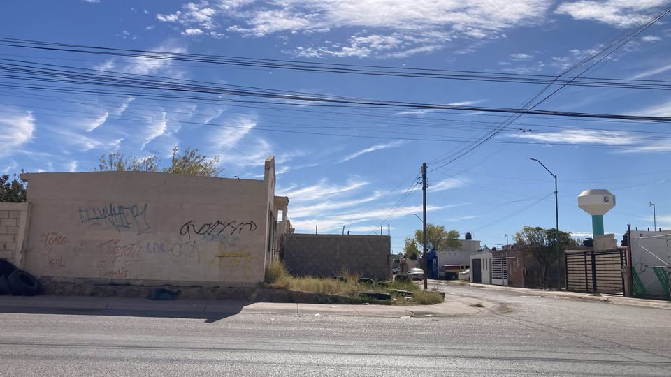 VIVIENDA EN ESQUINA EN PRADERAS DEL SUR