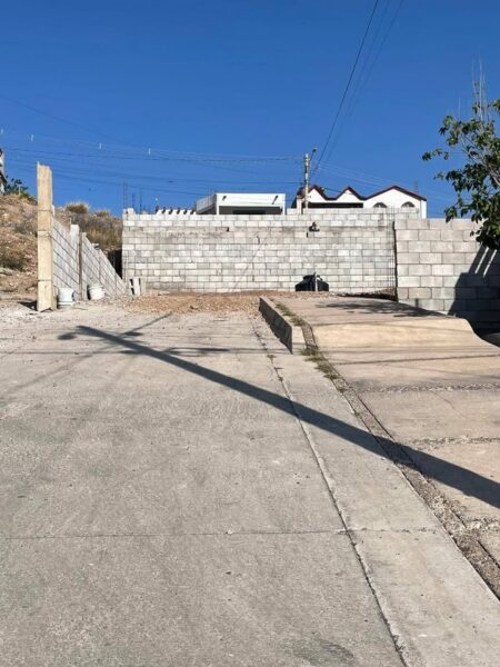 DOS TERRENOS EN COLONIA LA JOYA