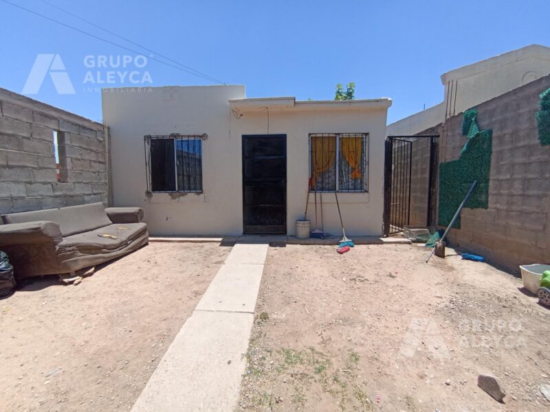 CASA EN ESQUINA EN PRADERAS DEL SUR