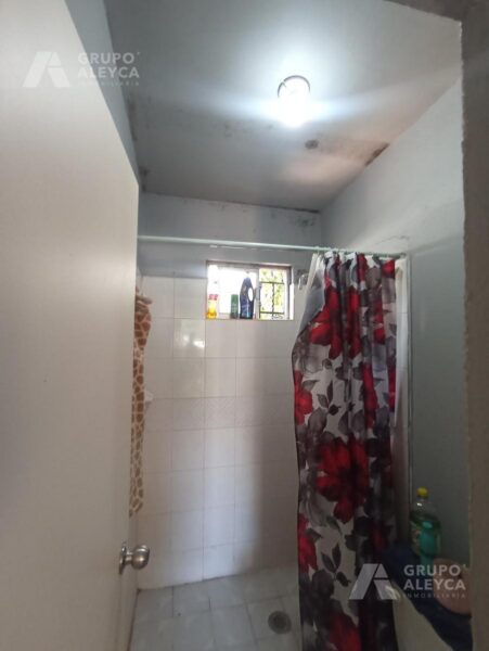 CASA EN ESQUINA EN PRADERAS DEL SUR