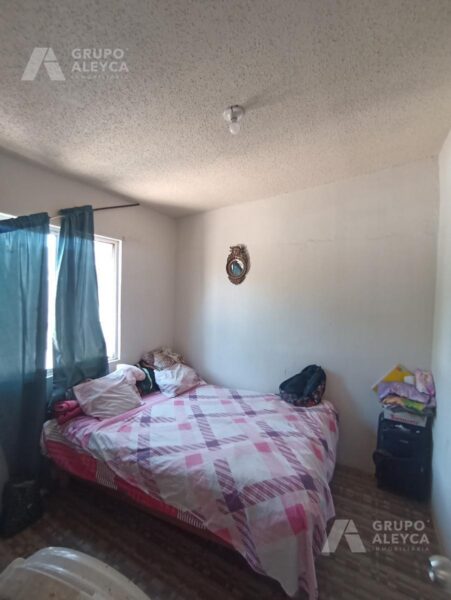 CASA EN ESQUINA EN PRADERAS DEL SUR