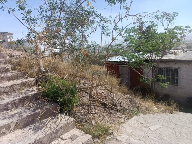 TERRENO RARO DIFICL ACCESO EN COLONIA 2 DE OCTUBRE