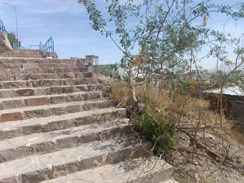 TERRENO RARO DIFICL ACCESO EN COLONIA 2 DE OCTUBRE