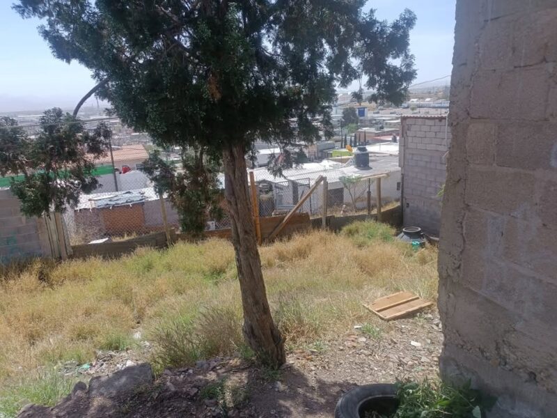 TERRENO RARO DIFICL ACCESO EN COLONIA 2 DE OCTUBRE